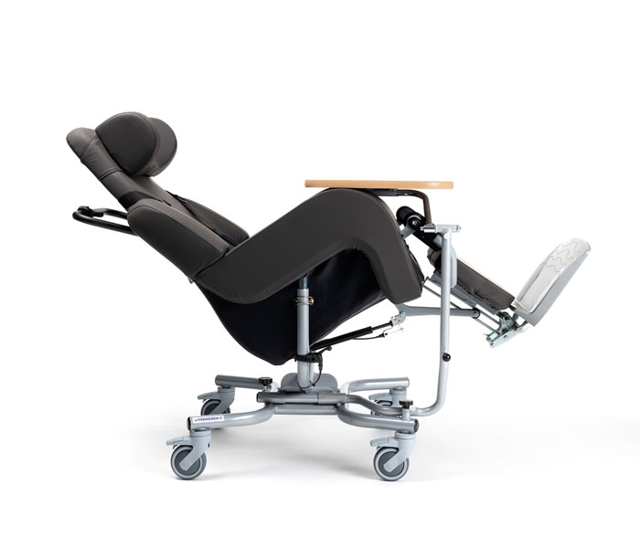 Кресло-коляска многофункциональная Altitude E Vermeiren с электрорегулировкой кресла купить в OrtoMir24